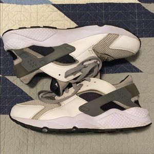 Nike: Air Huarache